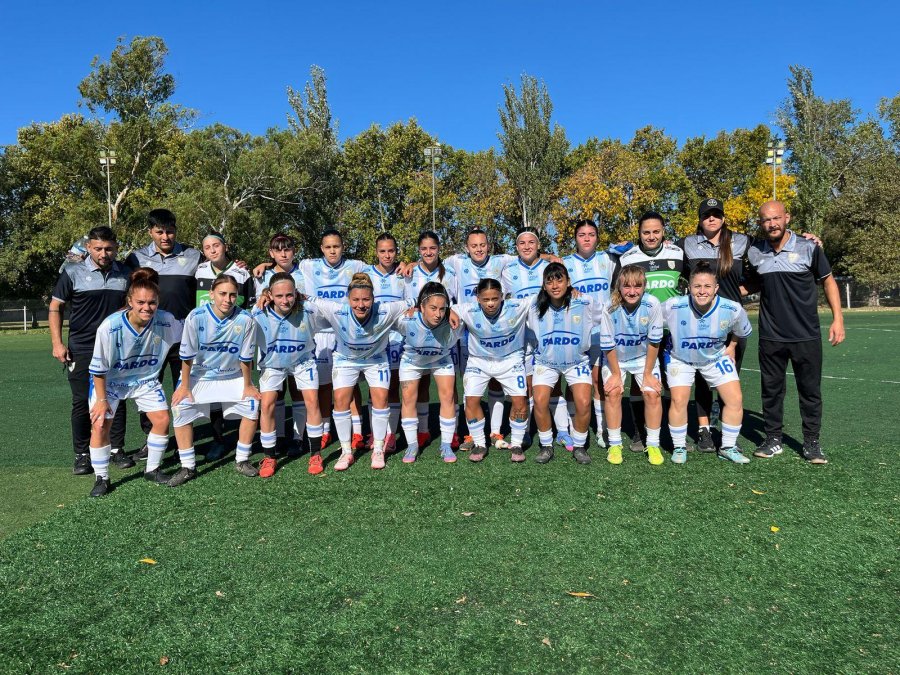 LAS CHICAS DE LA CREMA IGUALARON CON MOR&Oacute;N EN SU DEBUT