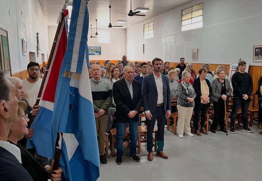 La ceremonia tuvo un importante acompa&ntilde;amiento de la comunidad.