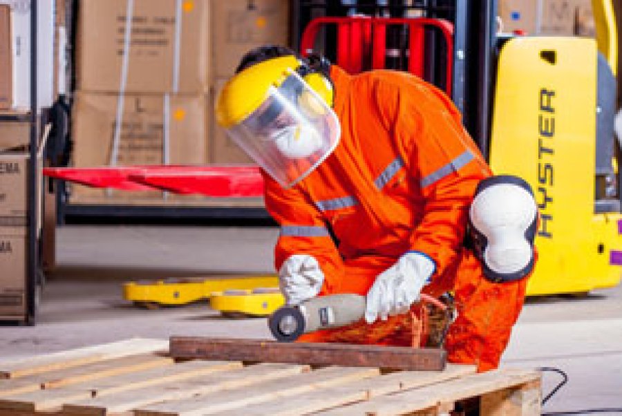 Existen acciones a tener en cuenta para proteger a los trabajadores.