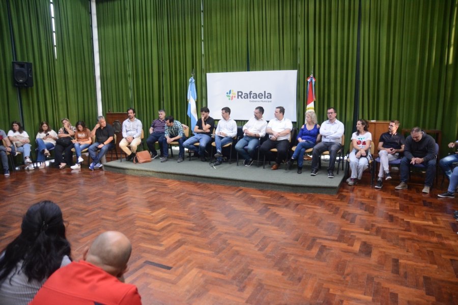 Viotti encabez&oacute; una reuni&oacute;n de trabajo con su equipo para coordinar acciones de gesti&oacute;n para la ciudad.