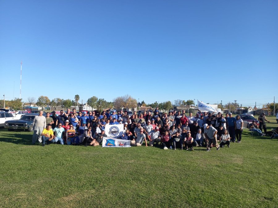 El importante grupo que particip&oacute; de la primera realizaci&oacute;n.