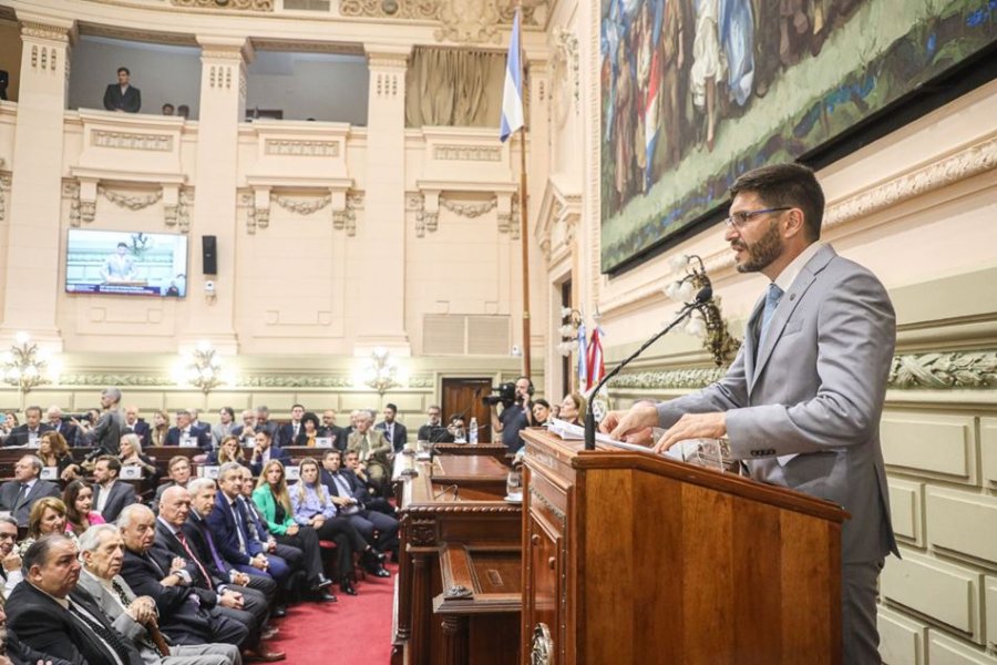 El gobernador Pullaro al abrir el per&iacute;odo de sesiones ordinarias de la Legislatura en 2024.