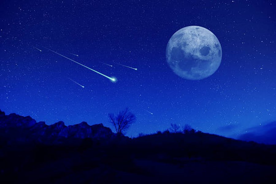 FENOMENOS ASTRONOMICOS. En los pr&oacute;ximos d&iacute;as se viene una lluvia de estrellas provenientes del cometa Halley y una luna de flores.