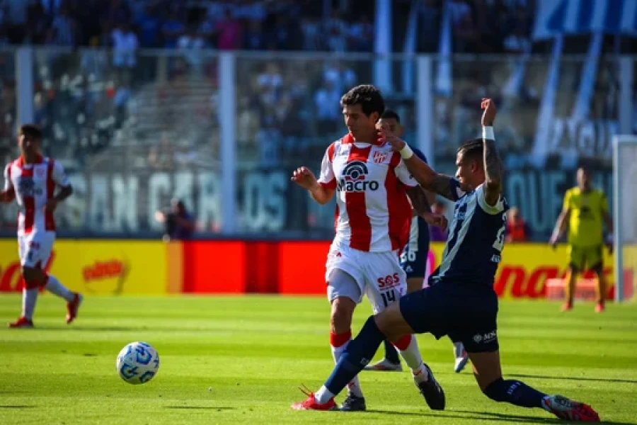 DUELO CORDOBES. Fue para la Gloria, que clasific&oacute;.
