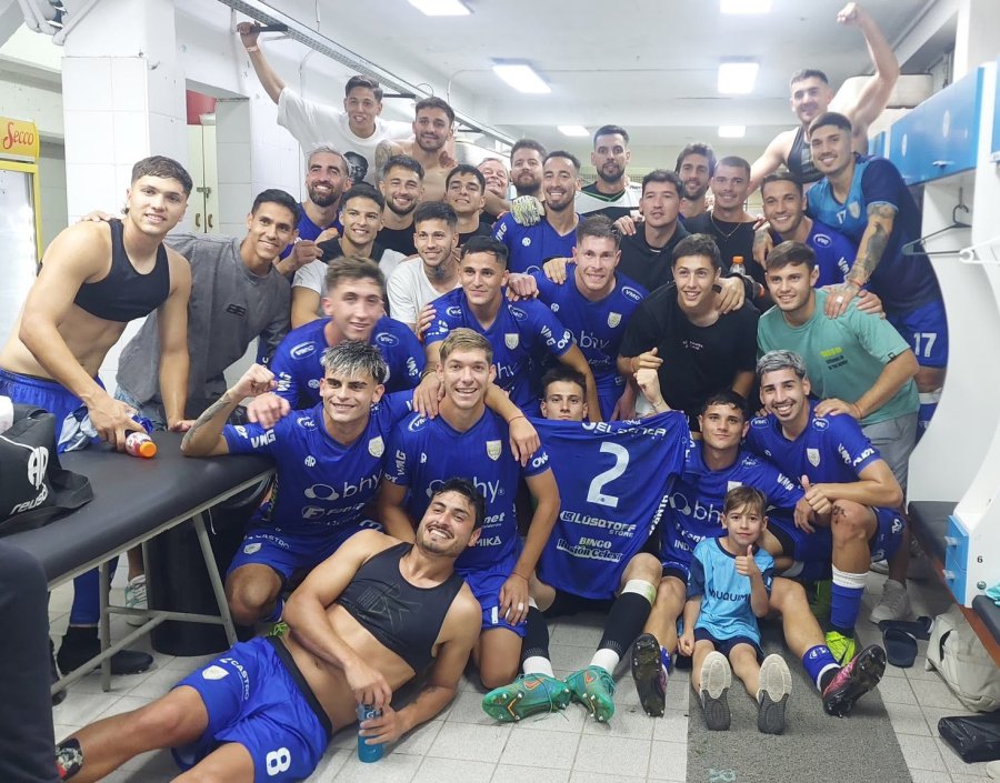 ATL&Eacute;TICO DE RAFAELA Y UN NUEVO VESTUARIO FELIZ EN ALBERDI