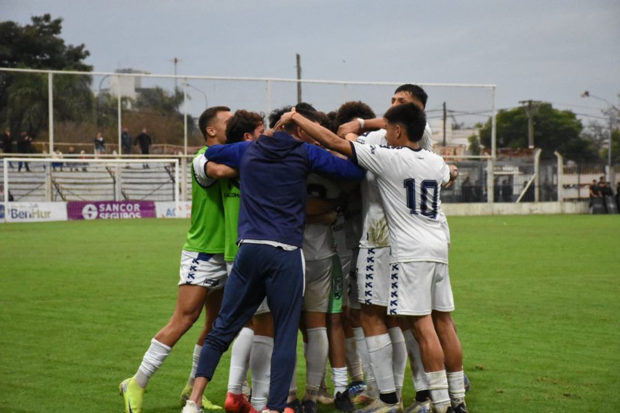 OTRA VICTORIA EN CASA. El Lobo gan&oacute; su tercer partido en el torneo.