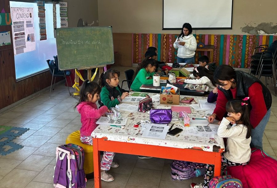 ACOMPA&Ntilde;AMIENTO EDUCATIVO. Esta iniciativa alcanza a m&aacute;s de 300 estudiantes de distintos niveles y edades, en diversos sectores de la ciudad.