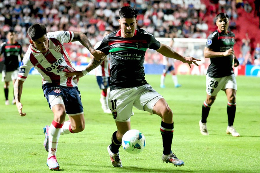 DIFICIL MOMENTO. Uni&oacute;n tambi&eacute;n tuvo un mal Apertura y en la Sudamericana volvi&oacute; a caer.