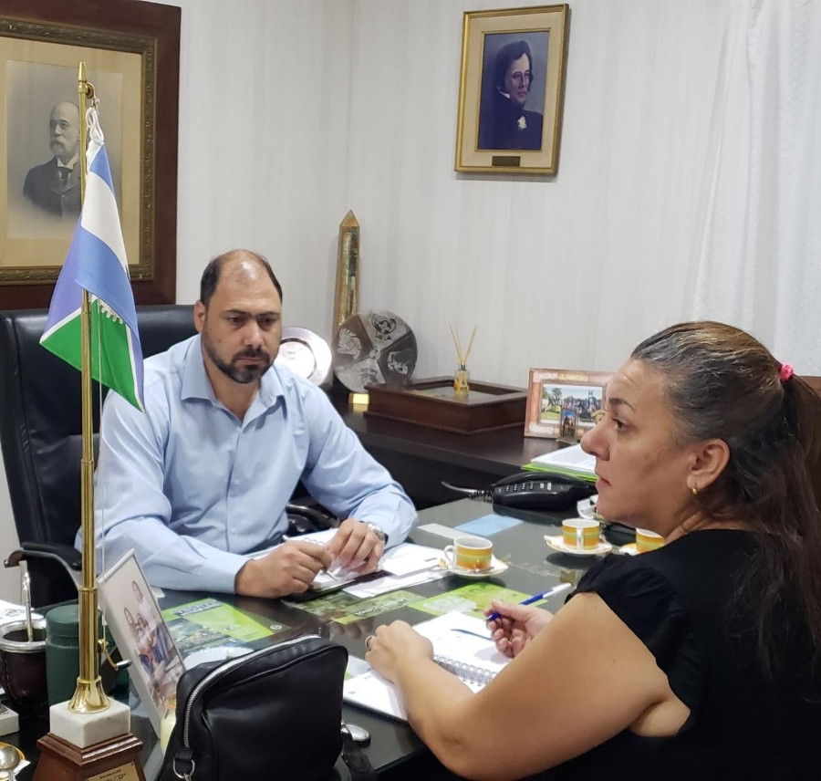 REUNI&Oacute;N. El encuentro en el que se celebr&oacute; el convenio.