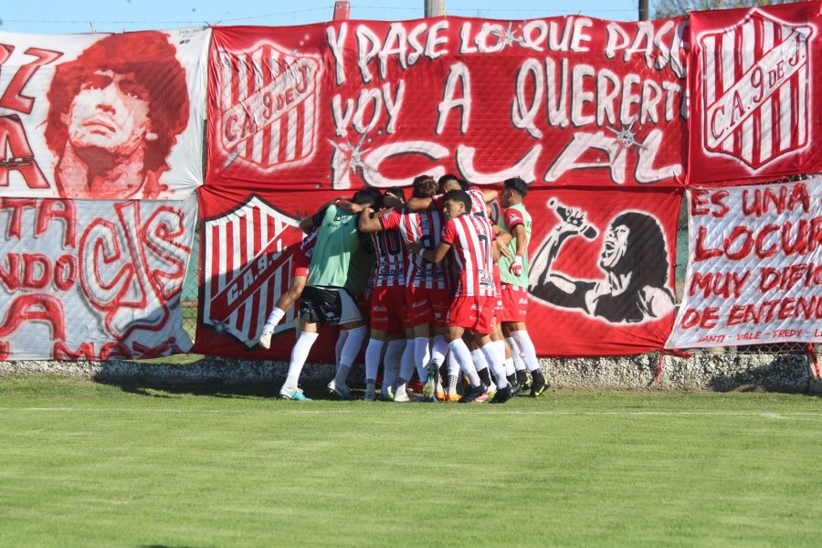 VOLVIO A SONREIR. El Le&oacute;n gan&oacute; tras cinco fechas.