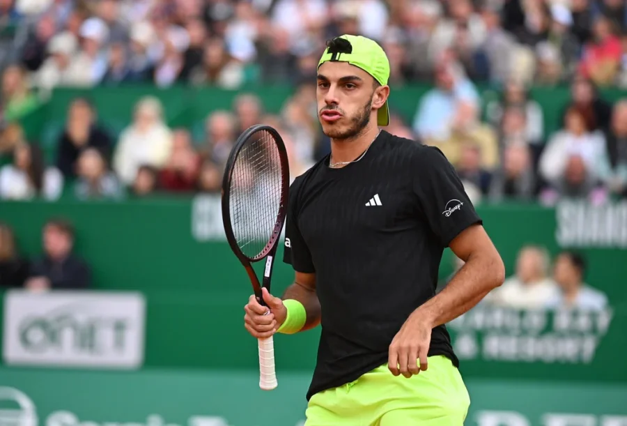 Francisco Cer&uacute;ndolo se meti&oacute; en la siguiente instancia del Masters 1000 de Roma y se enfrentar&aacute; ante Jannik Sinner.