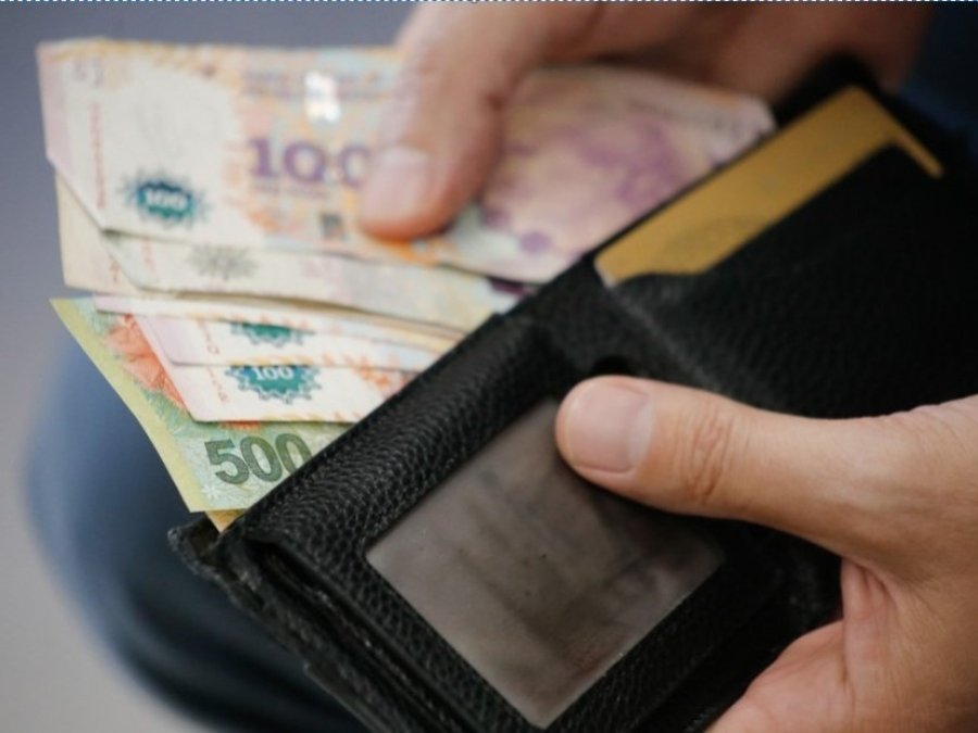 REMUNERACIONES. Los salarios crecieron 3% en marzo y se ubicaron por debajo de la inflaci&oacute;n por primera vez en un a&ntilde;o.