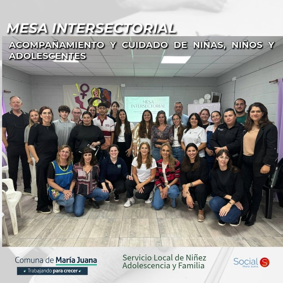 El grupo que particip&oacute; en el primer encuentro.