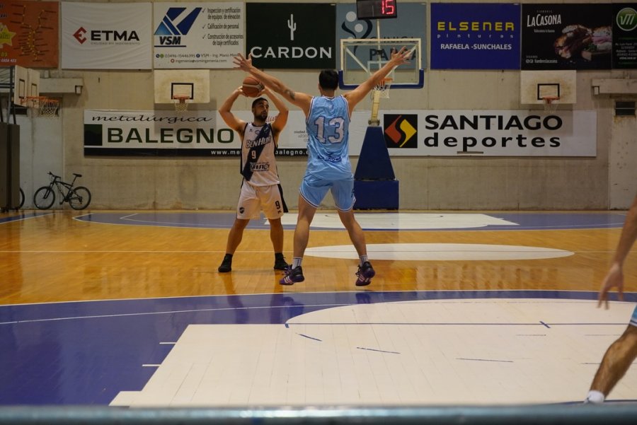 EN EL COLISEO. Fue un c&oacute;modo triunfo de la Crema.