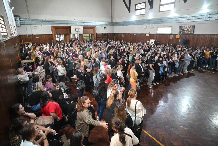 Rindieron m&aacute;s de 7.000 docentes aspirantes de todos los niveles.