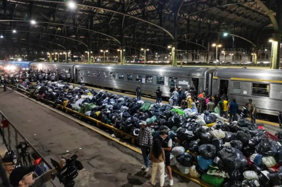 El &uacute;ltimo tren solidario parti&oacute; a Bah&iacute;a Blanca.