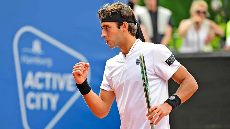 Etcheverry avanz&oacute; a octavos de final en Hamburgo.
