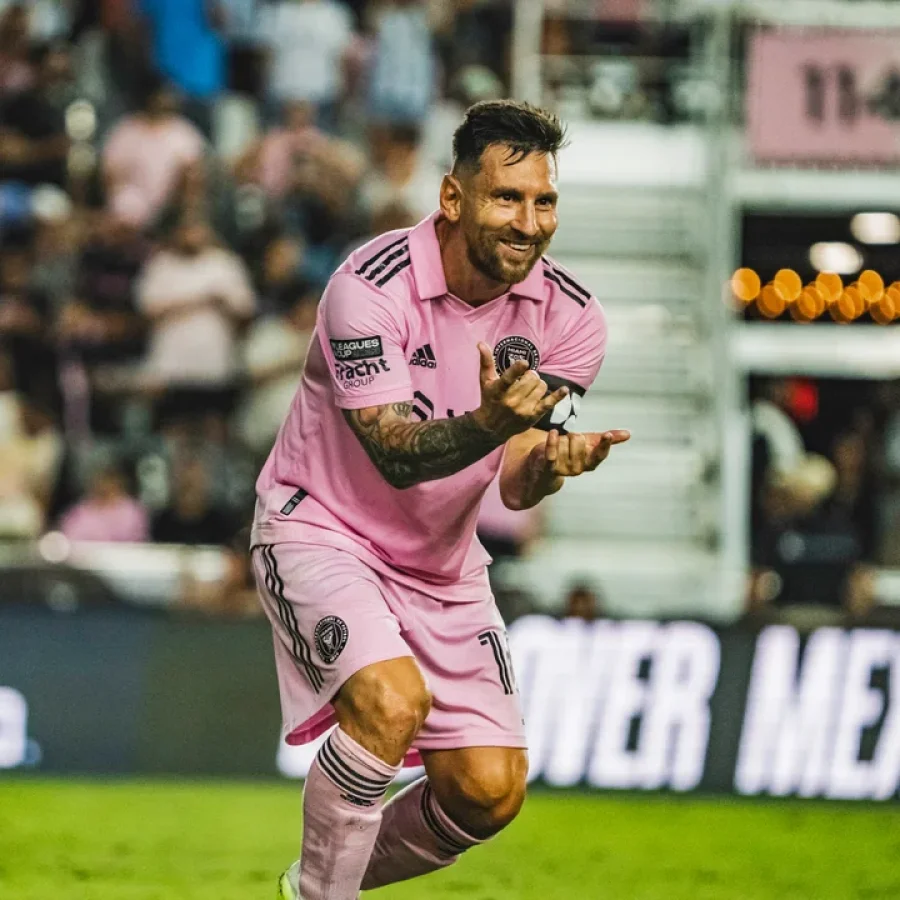 El presidente de Newell's habl&oacute; sobre las posibilidades de que Messi llegue a la "Lepra".