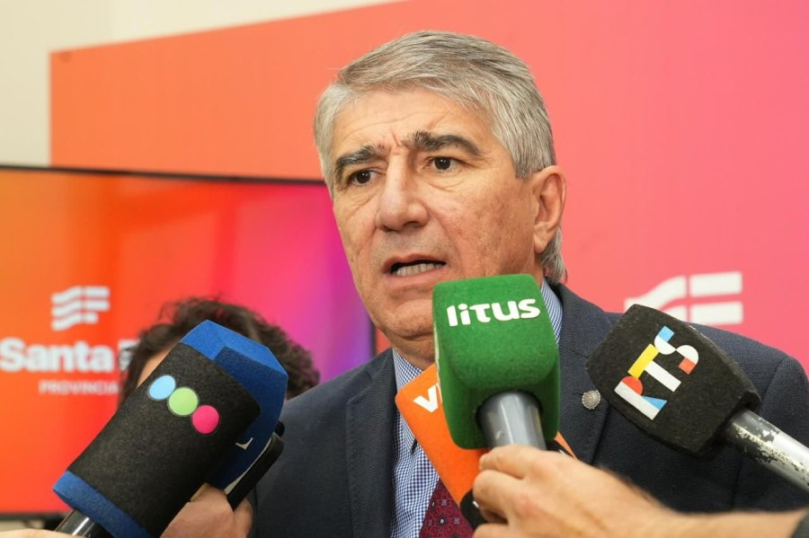 FABIAN BASTIA. El ministro de Gobierno destac&oacute; el compromiso de la mayor&iacute;a de los docentes y se cuestion&oacute; con dureza a la dirigencia sindical vinculada al kirchnerismo.