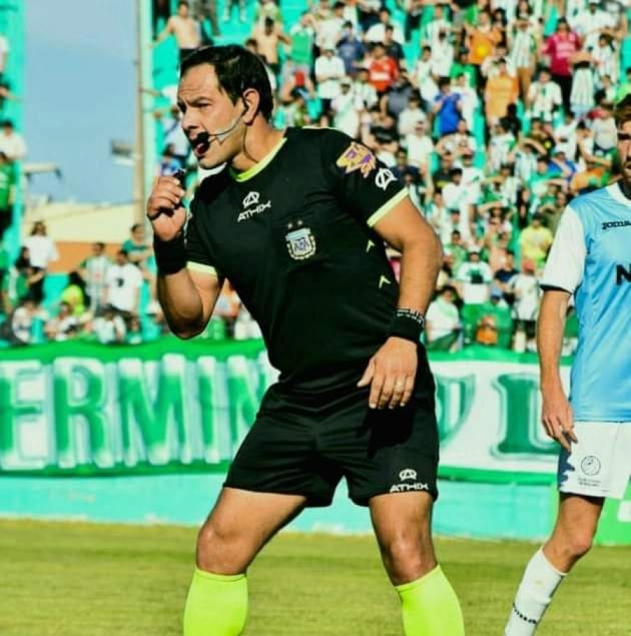 VIENE AL SOLTERMAM. Luis Martinez arbitrar&aacute; 9 de Julio y Sportivo Las Parejas.