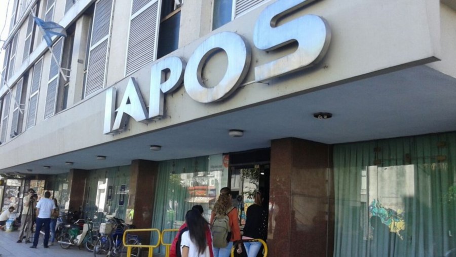 OTRO GOLPE AL BOLSILLO. Amsafe, uno de los gremios que rechaza el nuevo aumento del servicio complementario de IAPOS.
