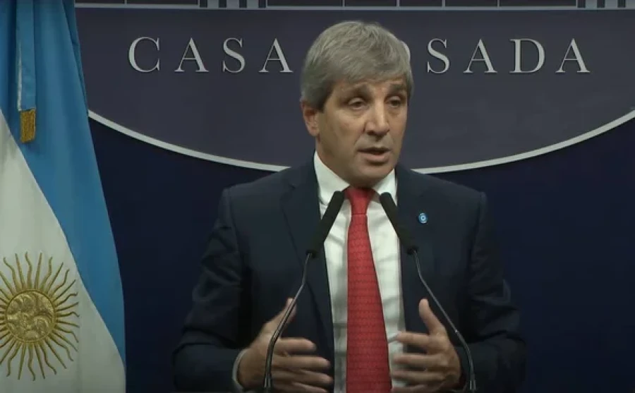 El Gobierno busca que los d&oacute;lares del colch&oacute;n pasen a la formalidad.