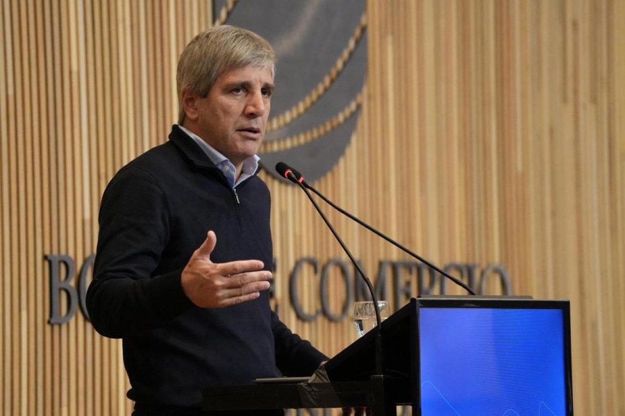 El ministro de Econom&iacute;a habl&oacute; ante empresarios en la Bolsa de Comercio cordobesa.