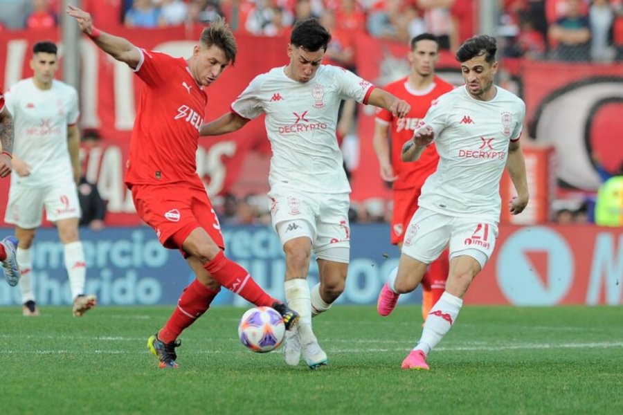 EL ROJO Y EL GLOBO SE MIDEN POR UN LUGAR EN LA FINAL