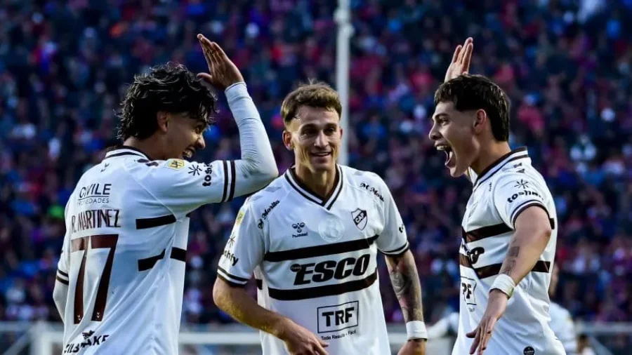 PLATENSE DERROT&Oacute; A SAN LORENZO Y DEFINIR&Aacute; EL T&Iacute;TULO CON HURAC&Aacute;N