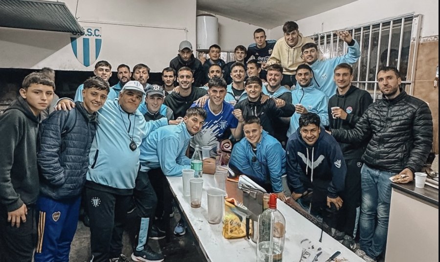 FESTEJO DE SANTA CLARA TRAS GANARLE A TALLERES Y ESTIRAR LA DEFINICI&Oacute;N DEL APERTURA