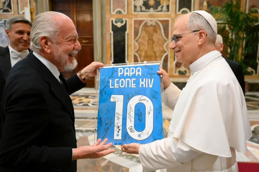 El Papa Le&oacute;n XIV recibi&oacute; al Napoli campe&oacute;n de la Serie A.