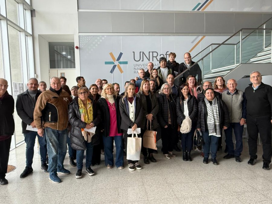 El grupo que particip&oacute; del acto rafaelino.