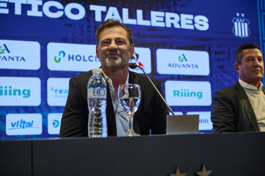 DIEGO COCCA FUE PRESENTADO COMO NUEVO DT DE TALLERES DE C&Oacute;RDOBA