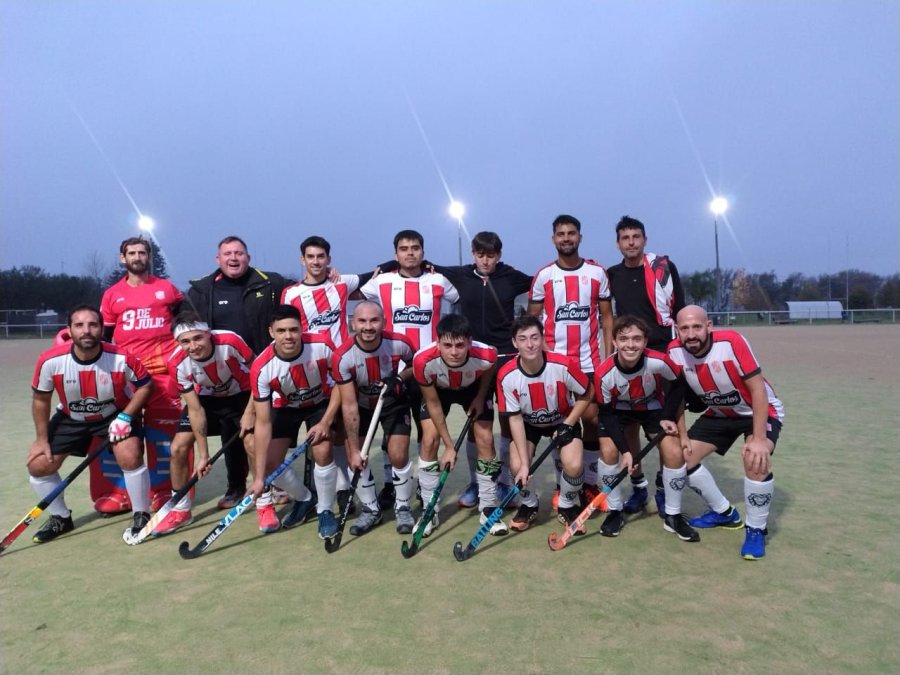 EQUIPO. Marcha l&iacute;der en el torneo regional.