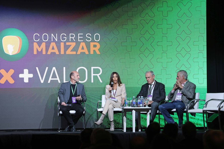 POL&Eacute;MICA. En el congreso del ma&iacute;z los legisladores pidieron copiar los casos de Paraguay y Brasil
