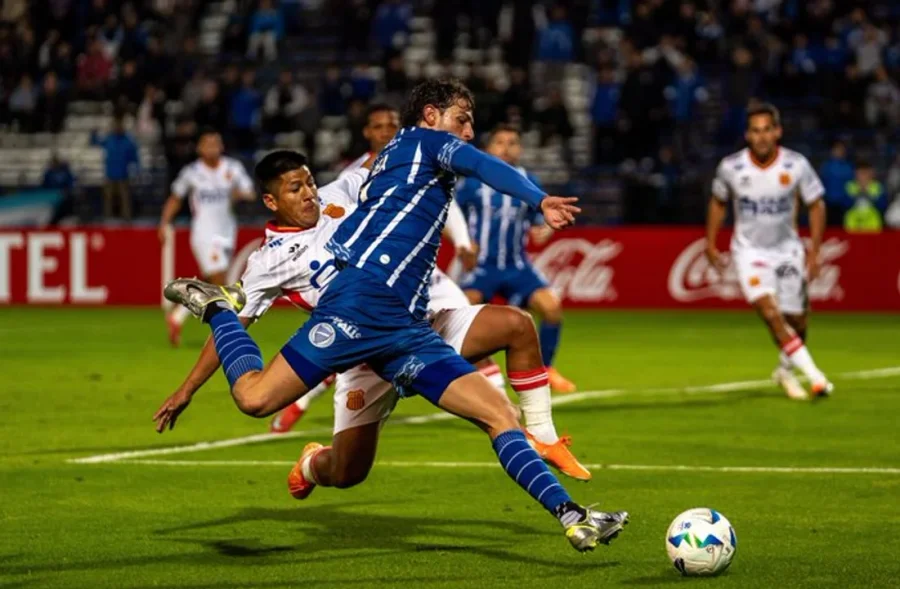 Godoy Cruz igual&oacute; ante Atl&eacute;tico Grau y se clasific&oacute; a los octavos de final de la Copa Sudamericana.