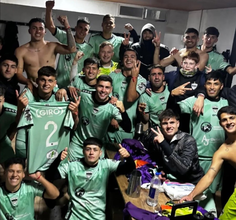 VESTUARIO FELIZ PARA EL DEPORTIVO ALDAO QUE GAN&Oacute; Y SUE&Ntilde;A