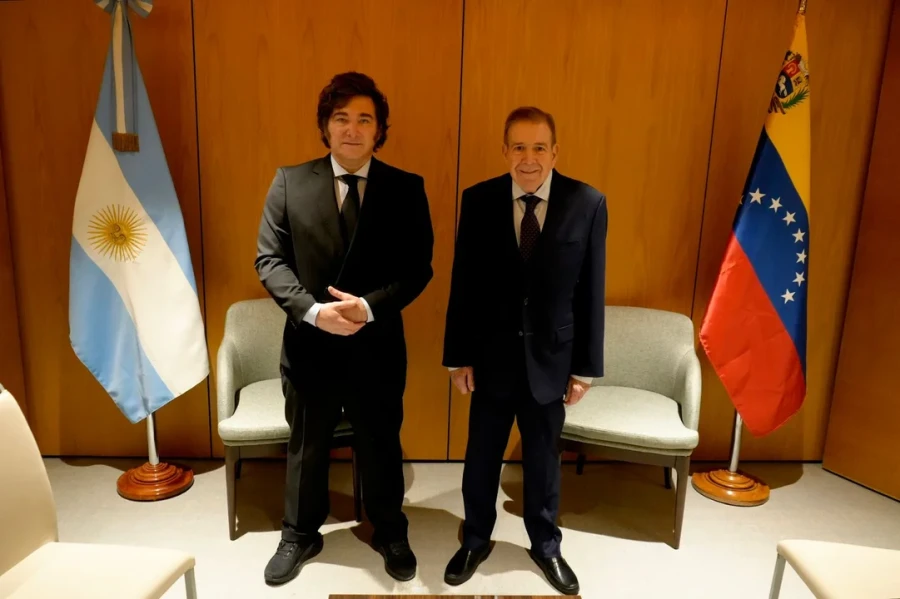 El presidente Javier Milei se reuni&oacute; esta ma&ntilde;ana con el opositor venezolano Edmundo Gonz&aacute;lez Urrutia.