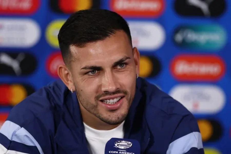 Leandro Paredes se encuentra actualmente en la Roma de Italia.
