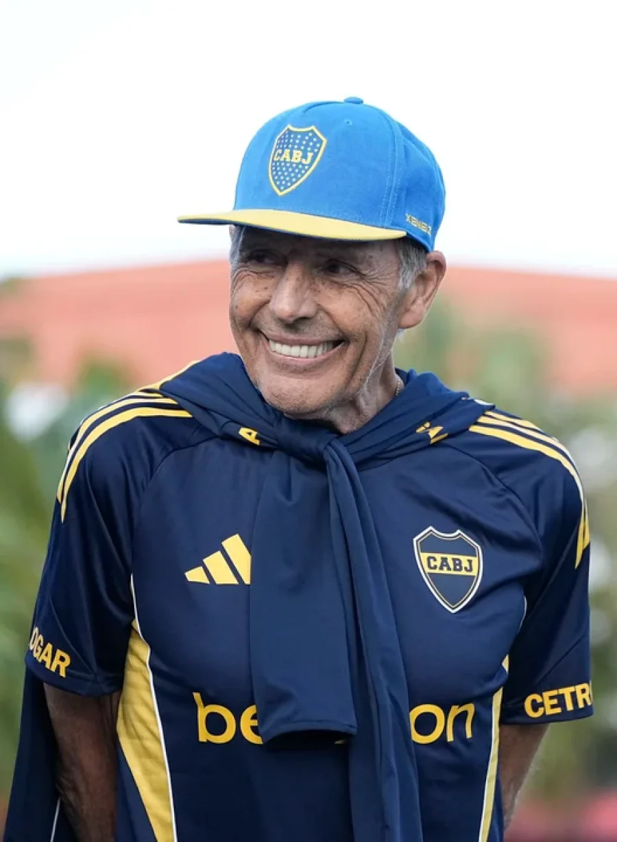 Russo apuesta a &ldquo;jugar de igual a igual&rdquo; ante Benfica en el debut del Mundial de Clubes.