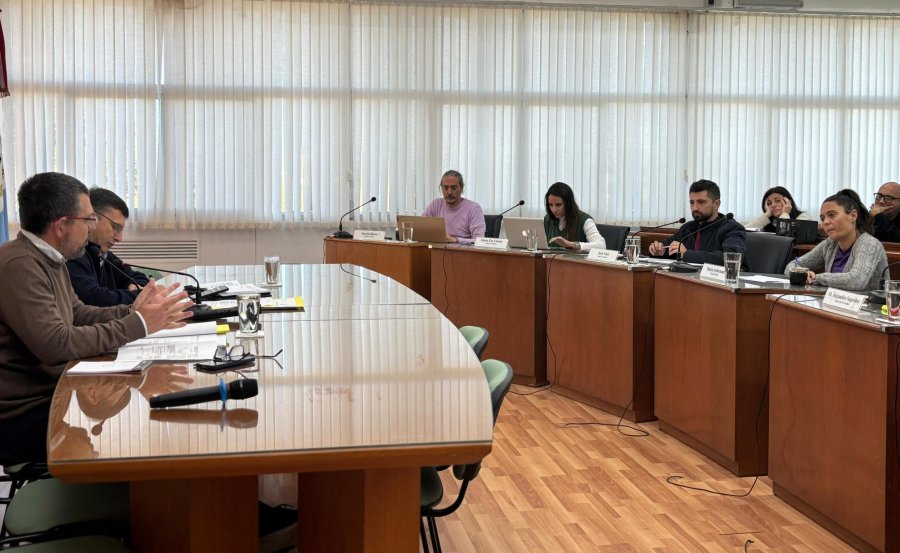 Germ&aacute;n Bottero durante su visita al Concejo Municipal.