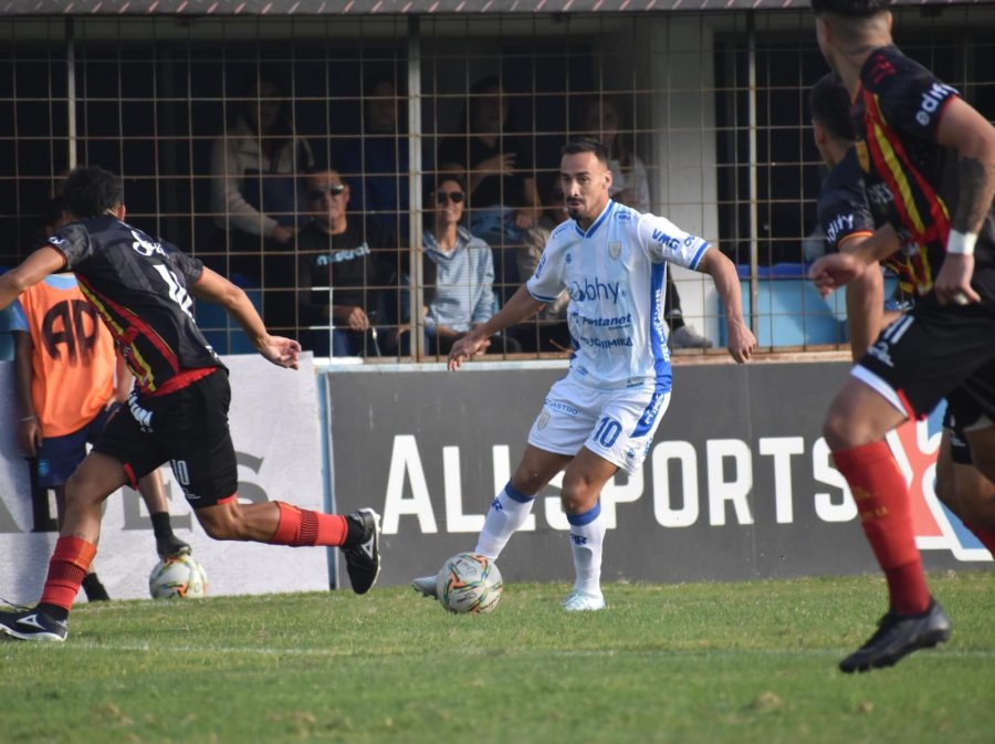VUELVE. / Affranchino regresa a la titularidad tras recuperarse de una lesi&oacute;n.