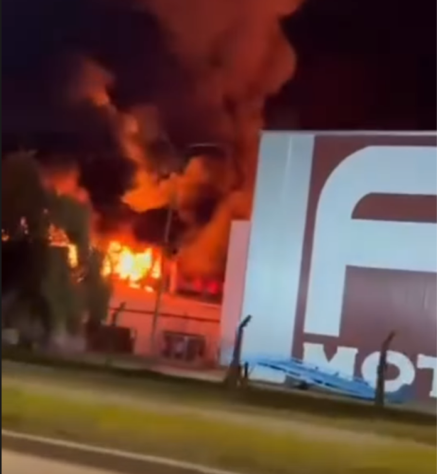 El incendio gener&oacute; preocupaci&oacute;n en empresas vecinas a la planta de Sue&ntilde;o Dorado.