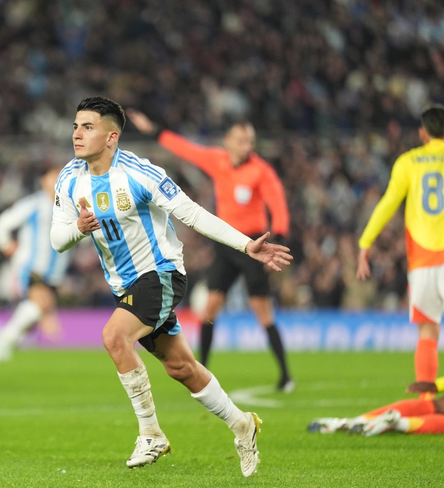 A pura gambeta y goles, como contra Colombia, se afirma como una opci&oacute;n en la Selecci&oacute;n monarca del f&uacute;tbol mundial.