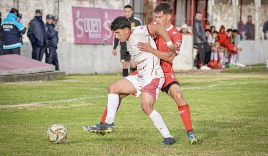 EL LE&Oacute;N CAY&Oacute; CON EL ROJO DE CHIVILCOY