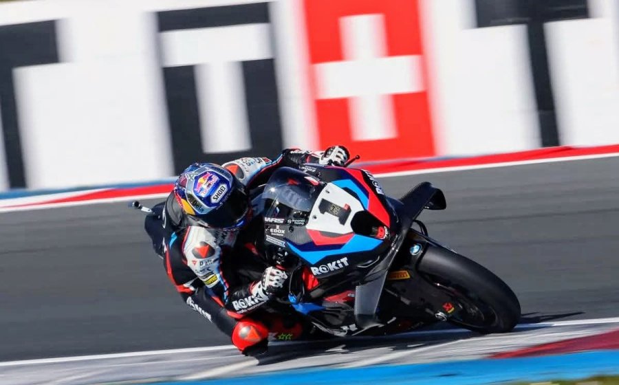Toprak Razgatlioglu gan&oacute; las tres carreras disputadas en Misano.