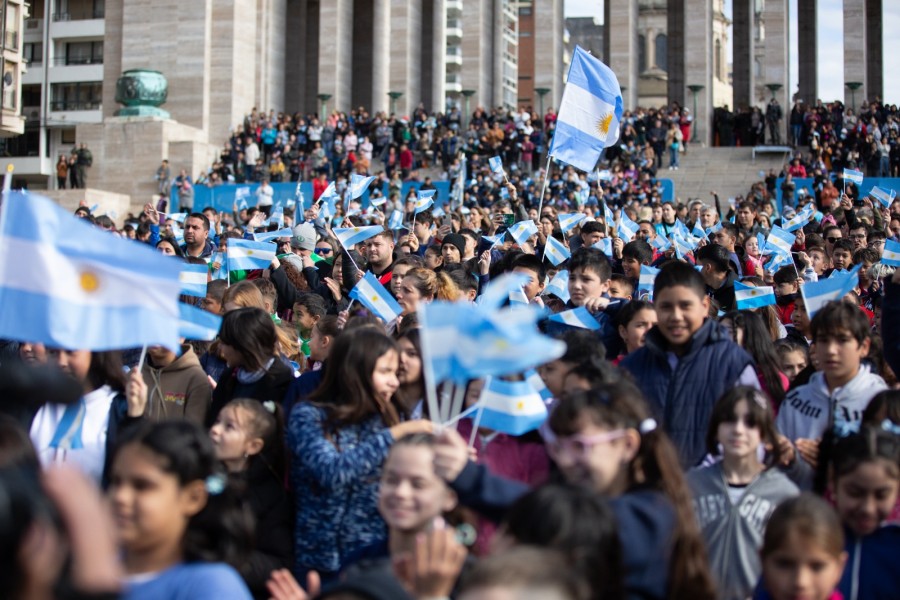 Se desarrolla el acto oficial por el D&iacute;a Nacional de la Bandera.