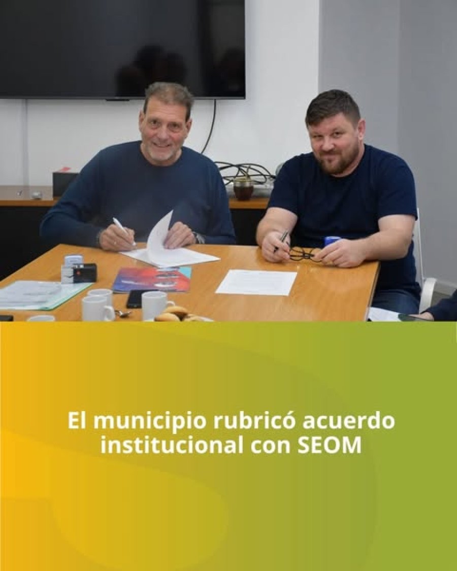 Dar&iacute;o Cocco y Pablo Pinotti al suscribir el acuerdo.