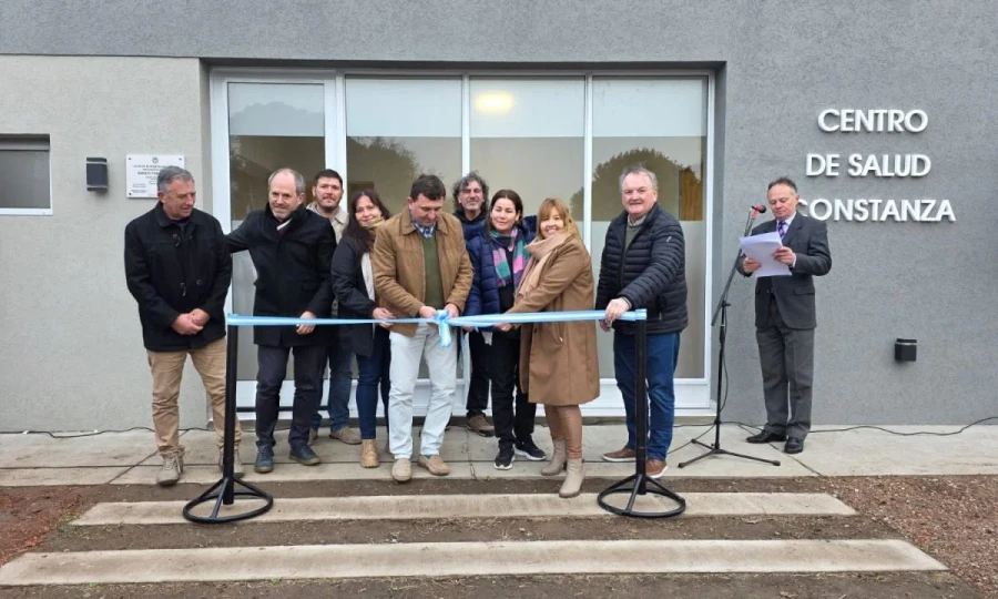 Con el corte de cintas qued&oacute; inaugurado el nuevo centro de salud.