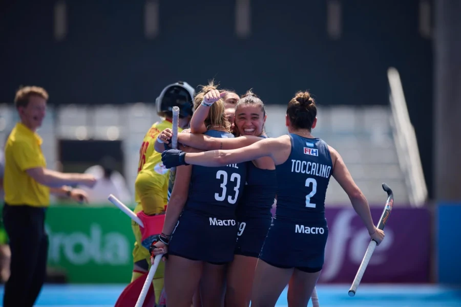 SIGUEN SUMANDO. El festejo de las jugadoras argentinas.